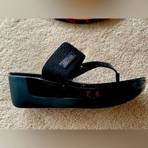 Black Reaction Kenneth Cole 9M sandal